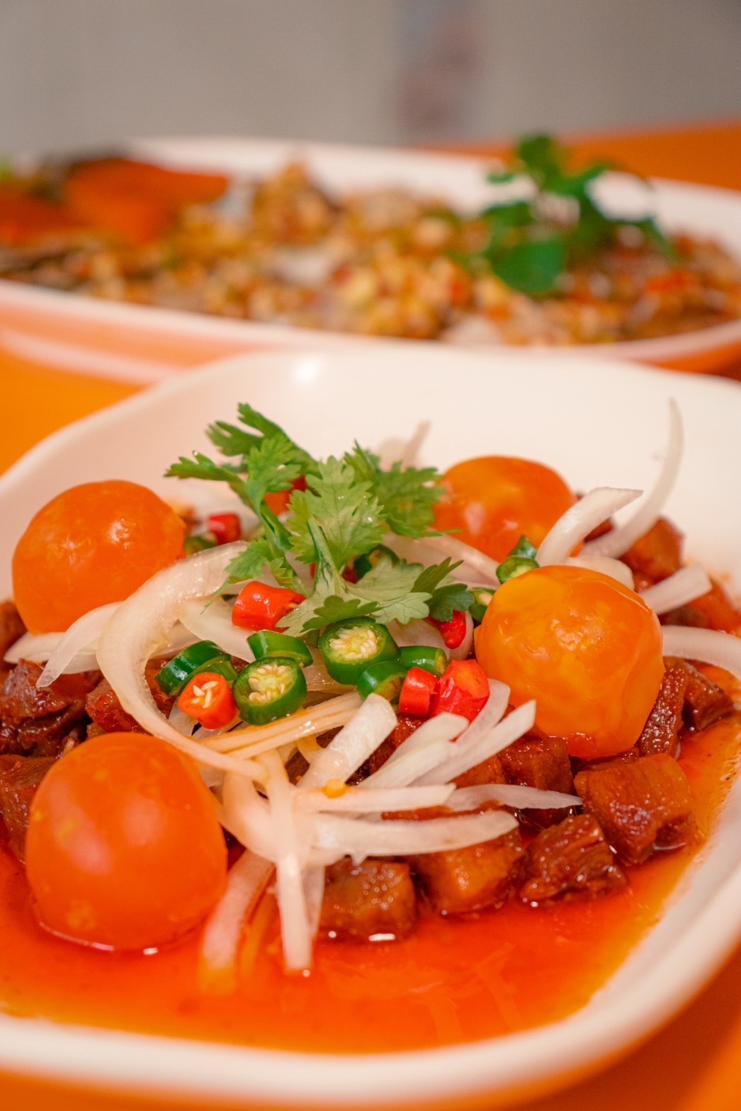 ยำบะเต็งไข่แดง